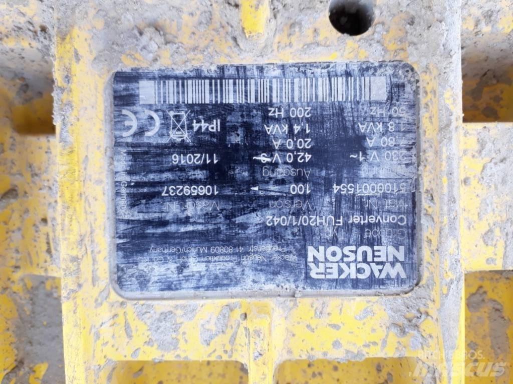 Wacker Neuson FUH20 Stroje na výrobu betonových prefabrikátů