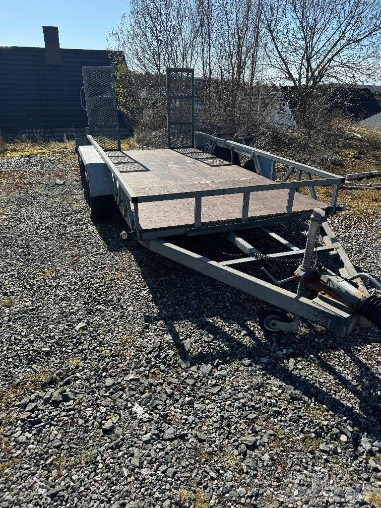 Challenger 3500 Podvalníky