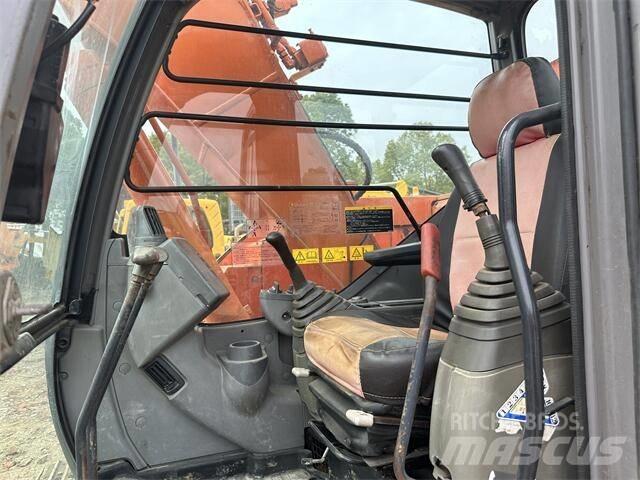 Hitachi ZX 138 Pásová rýpadla