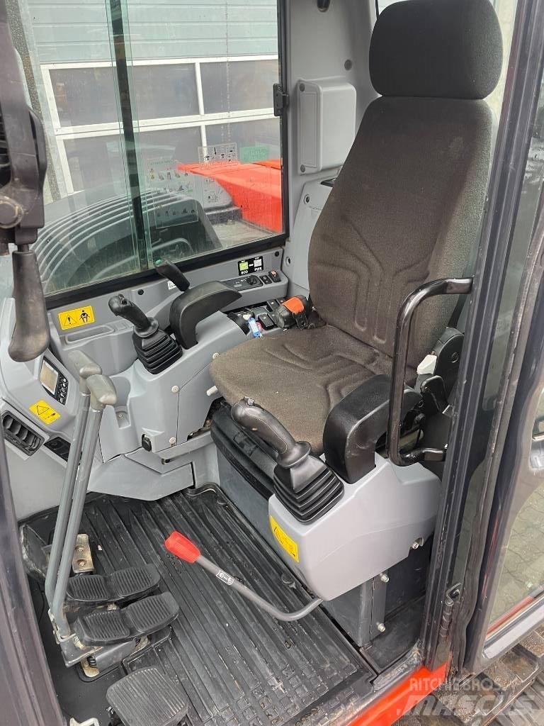 Kubota KX080-4a Midi rýpadla 7t - 12t
