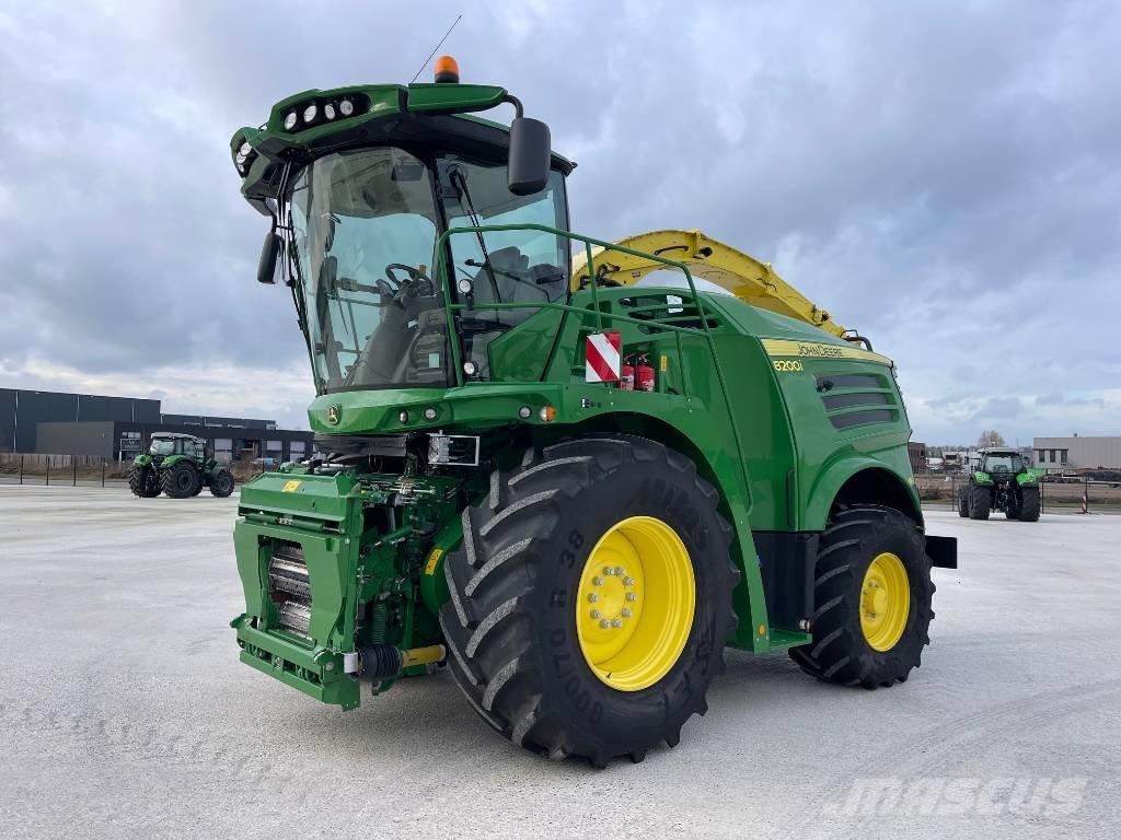 John Deere 8200 Sklízecí mlátičky