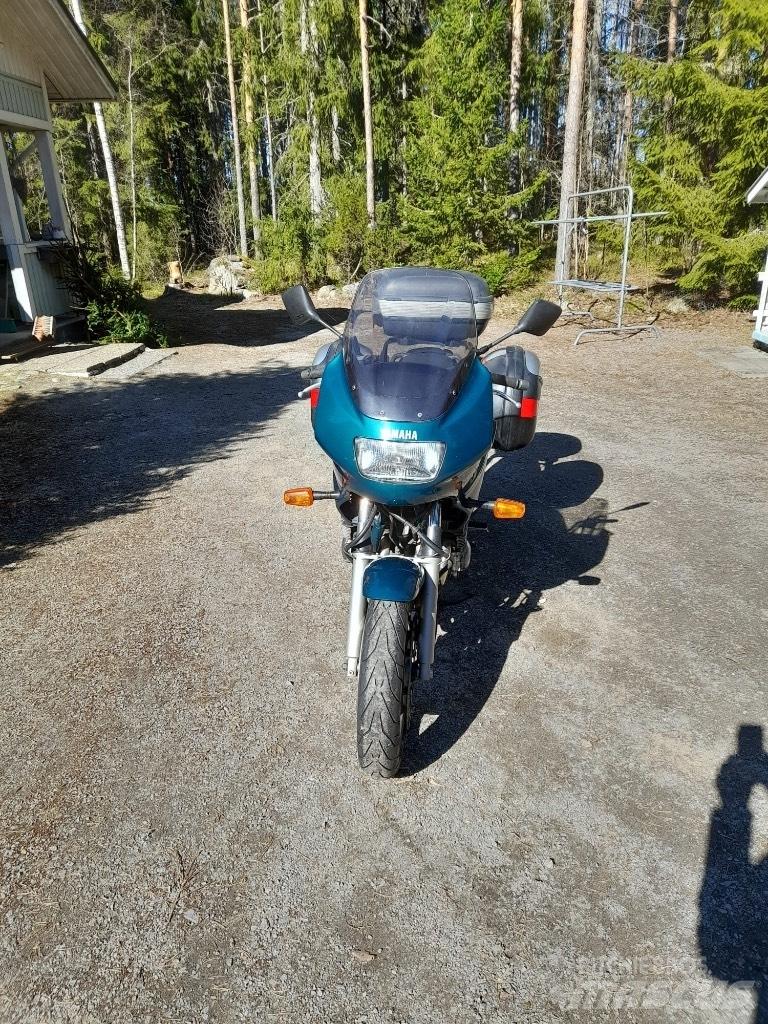 Yamaha 900 diversion Další