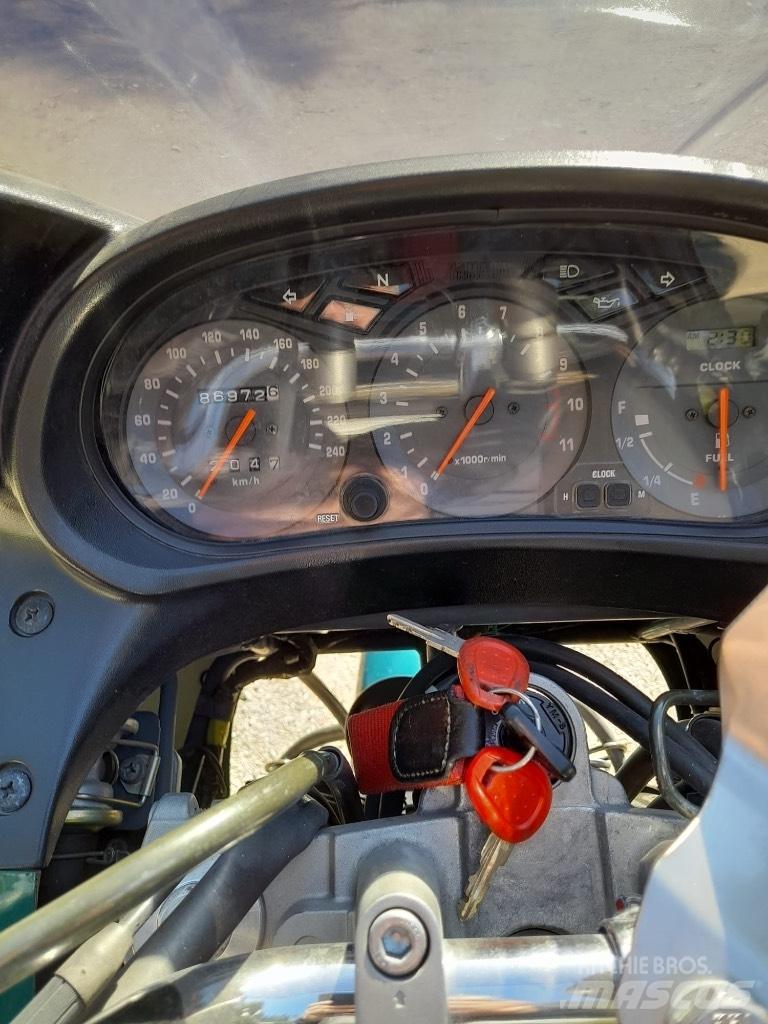 Yamaha 900 diversion Další