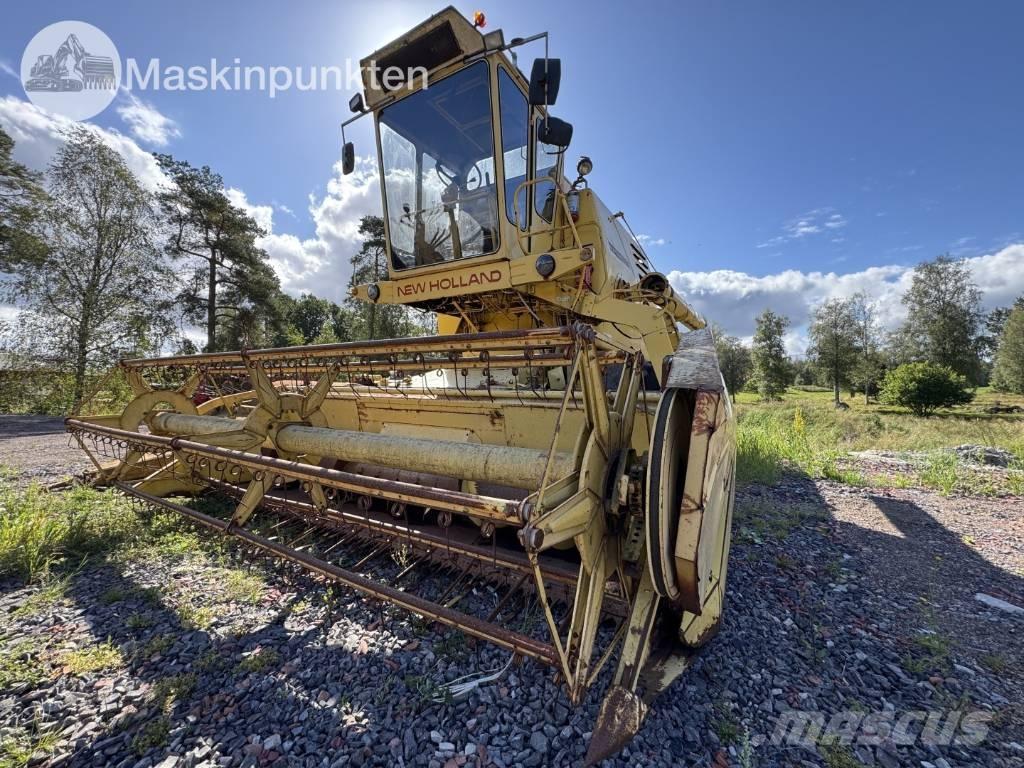 New Holland 1530 Sklízecí mlátičky