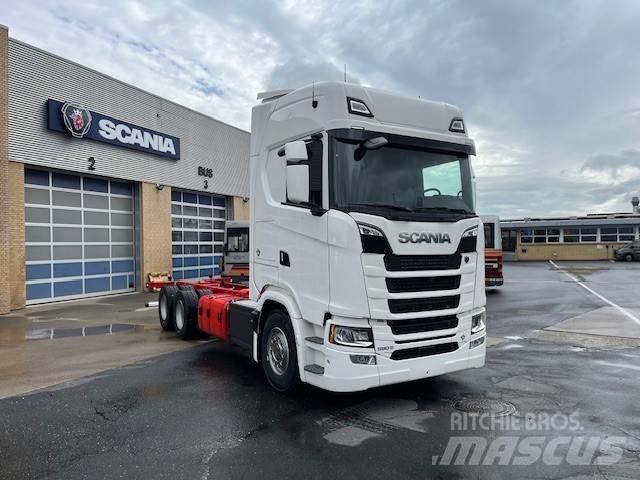 Scania S 590 Nákladní vozidlo bez nástavby