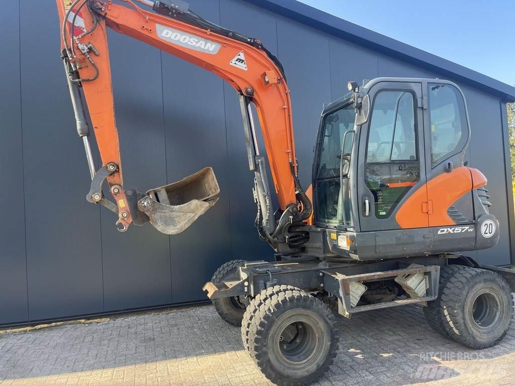 Doosan DX57W Kolová rýpadla