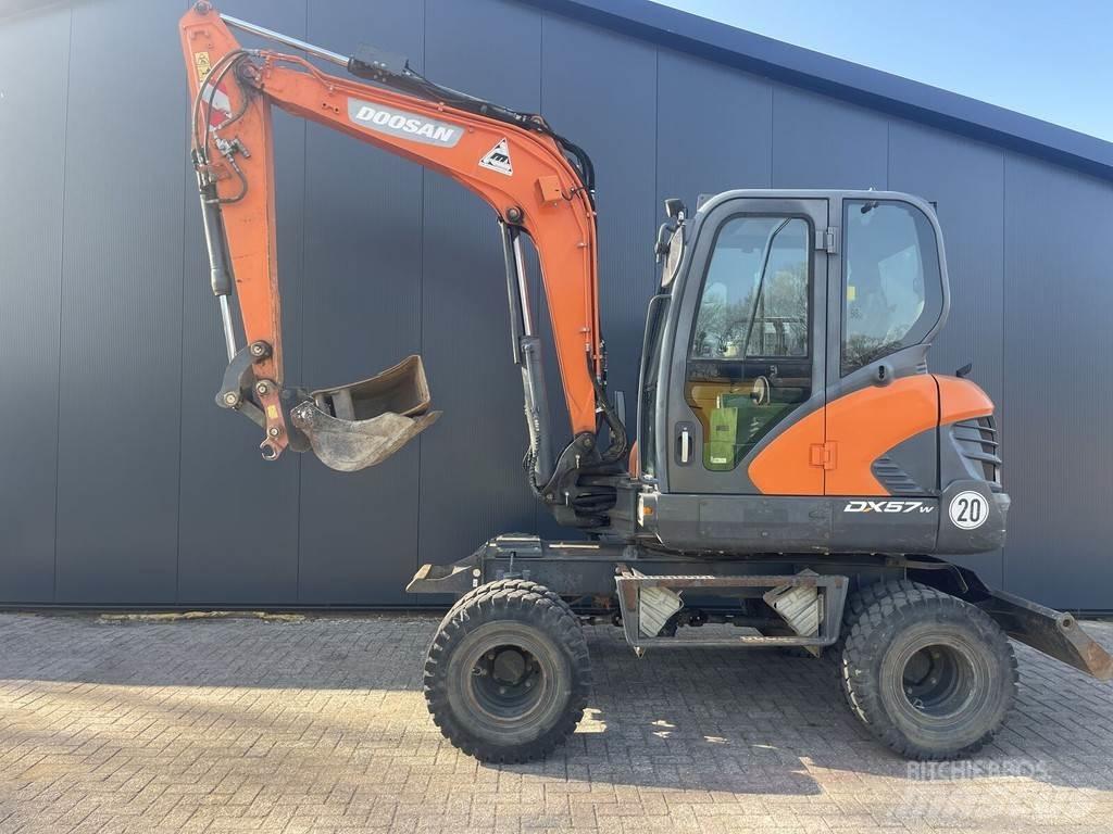 Doosan DX57W Kolová rýpadla