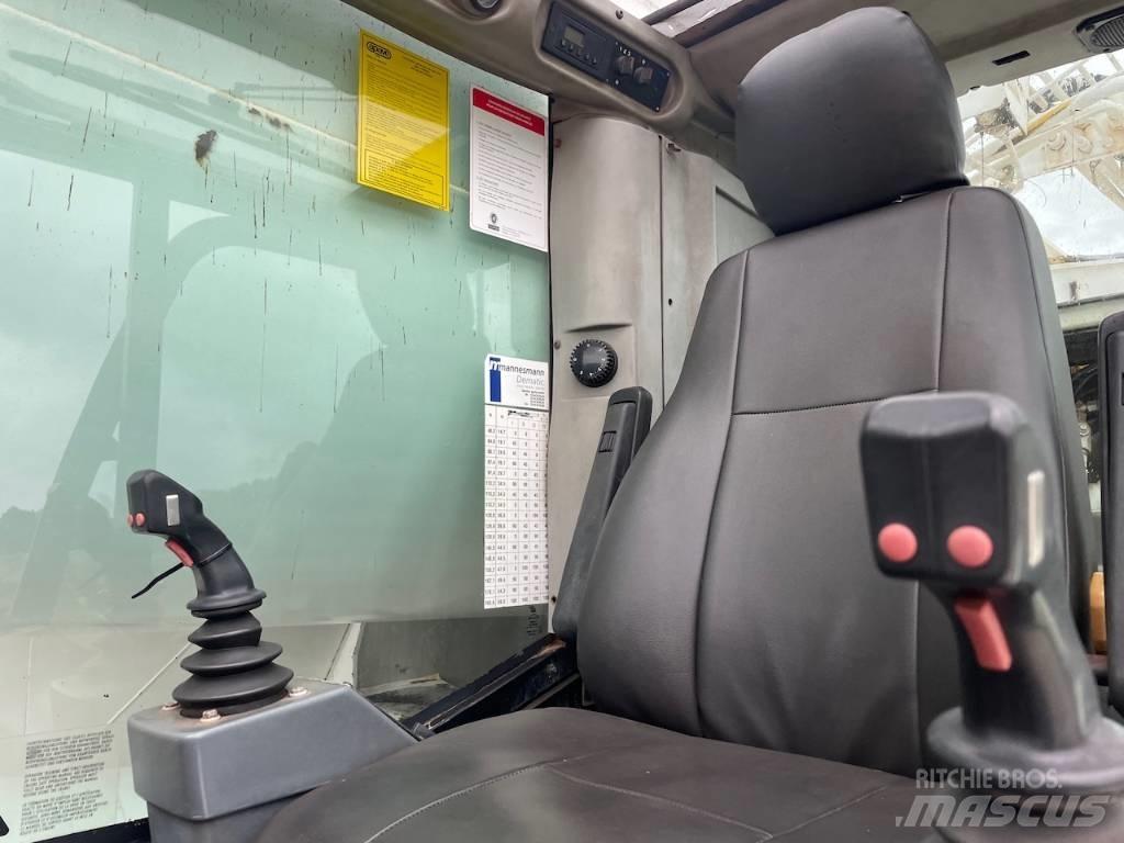 Demag AC 300 Univerzální terénní jeřáby