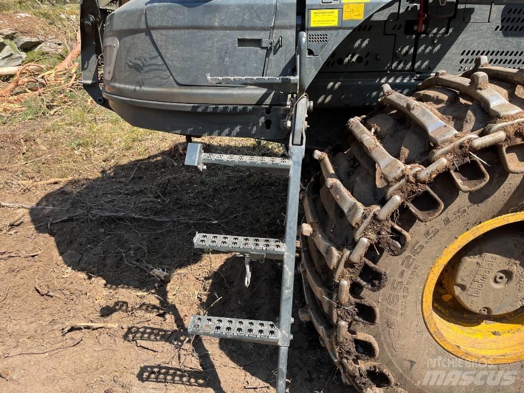 Ponsse Bear 8W Harvestory