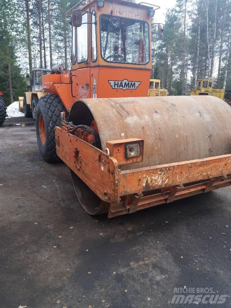 Hamm 2411 SD Tahačové válce