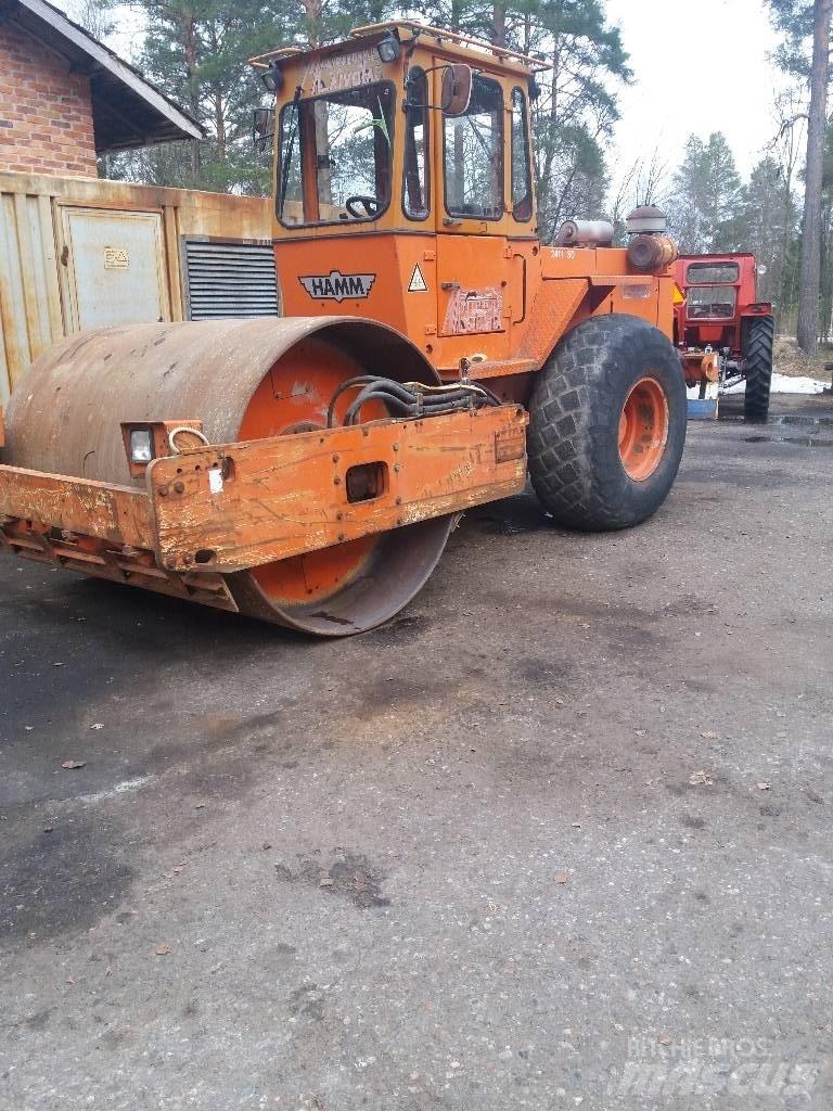 Hamm 2411 SD Tahačové válce