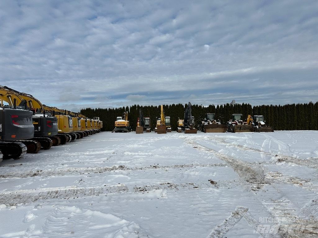 Komatsu PC 210 LC-11 Pásová rýpadla