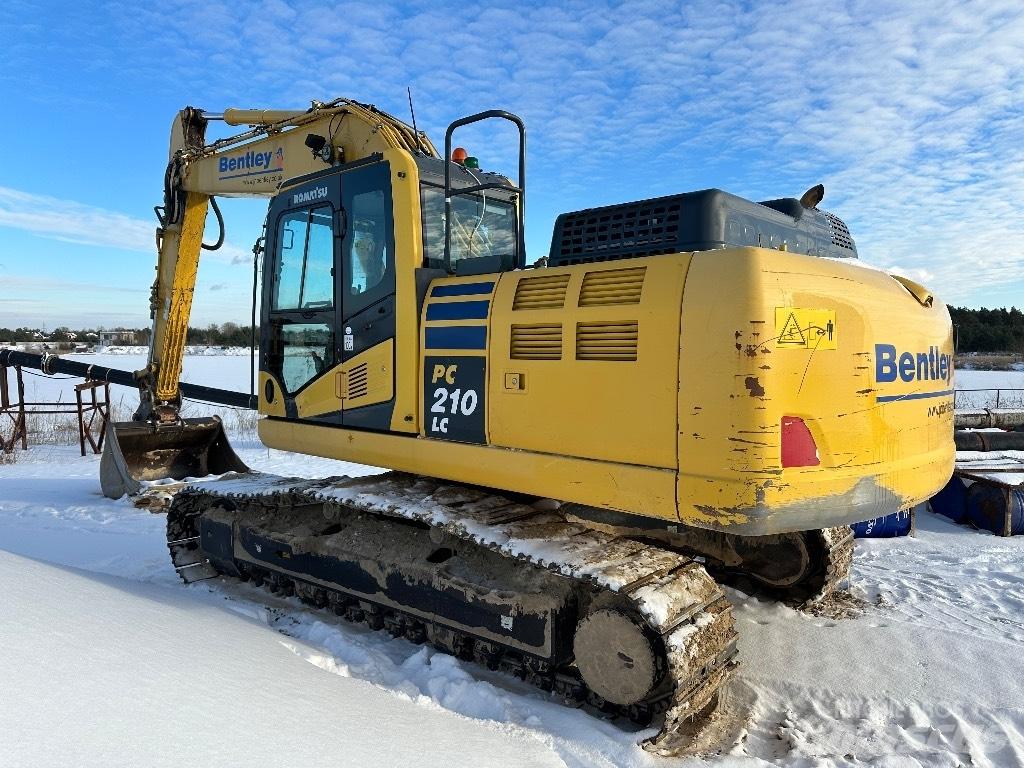 Komatsu PC 210 LC-11 Pásová rýpadla