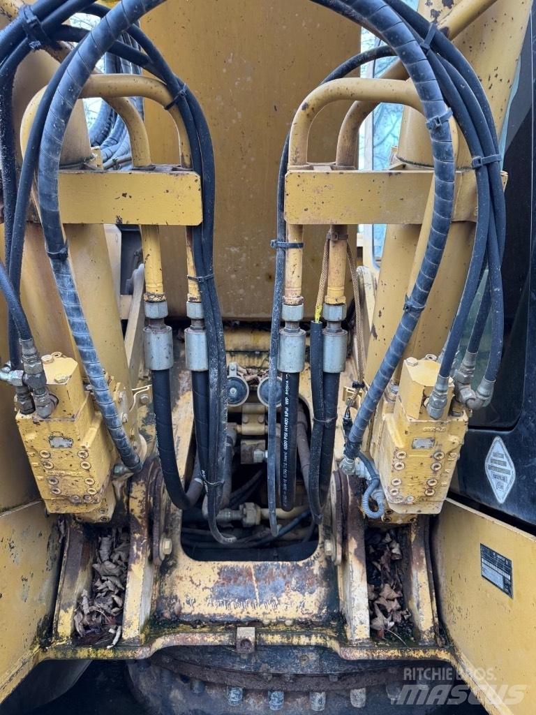 CAT 321 C LCR Pásová rýpadla