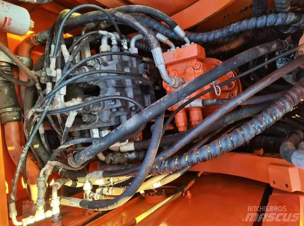 Doosan 150 W-7 Kolová rýpadla