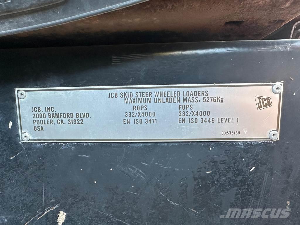 JCB 225 Mininakladače