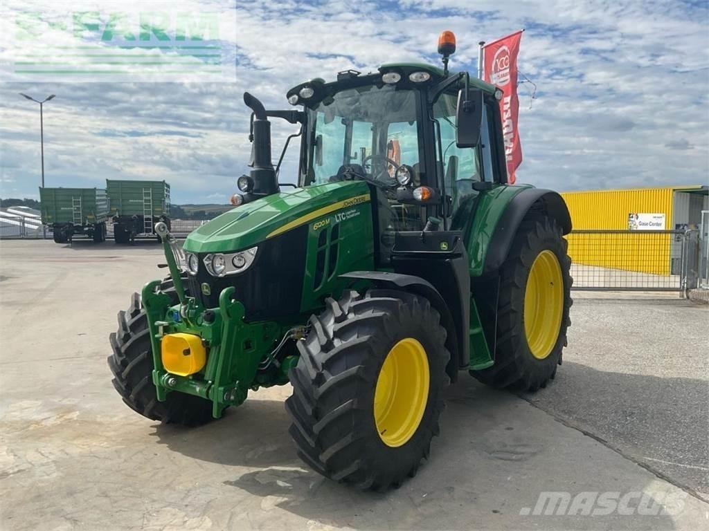 John Deere 6120M Traktory