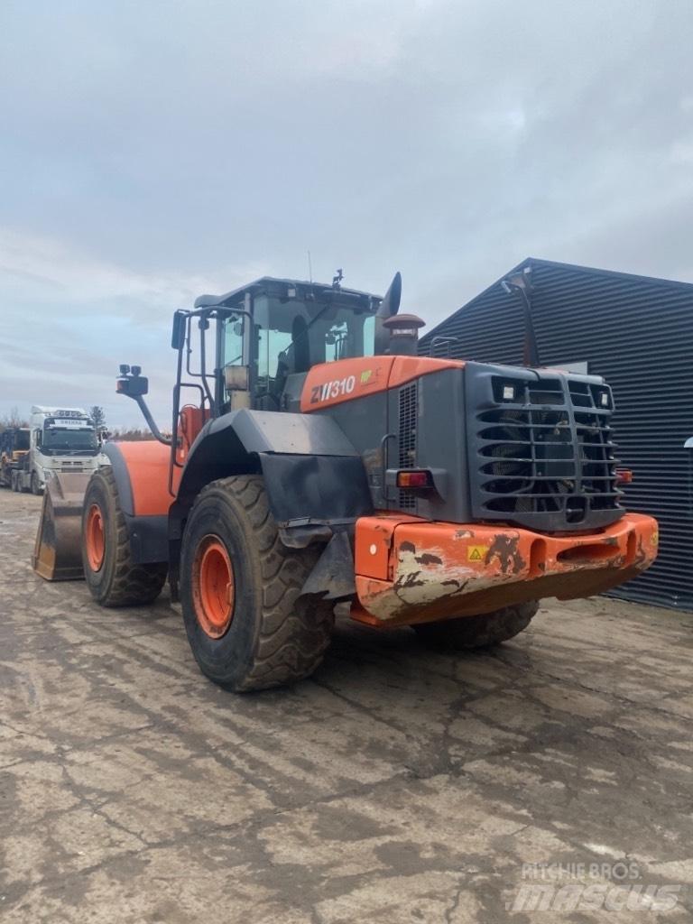 Hitachi ZW 310 Kolové nakladače