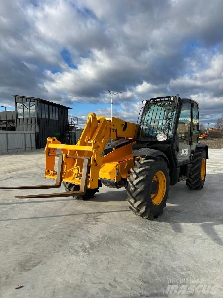 JCB 531-70 Teleskopické manipulátory