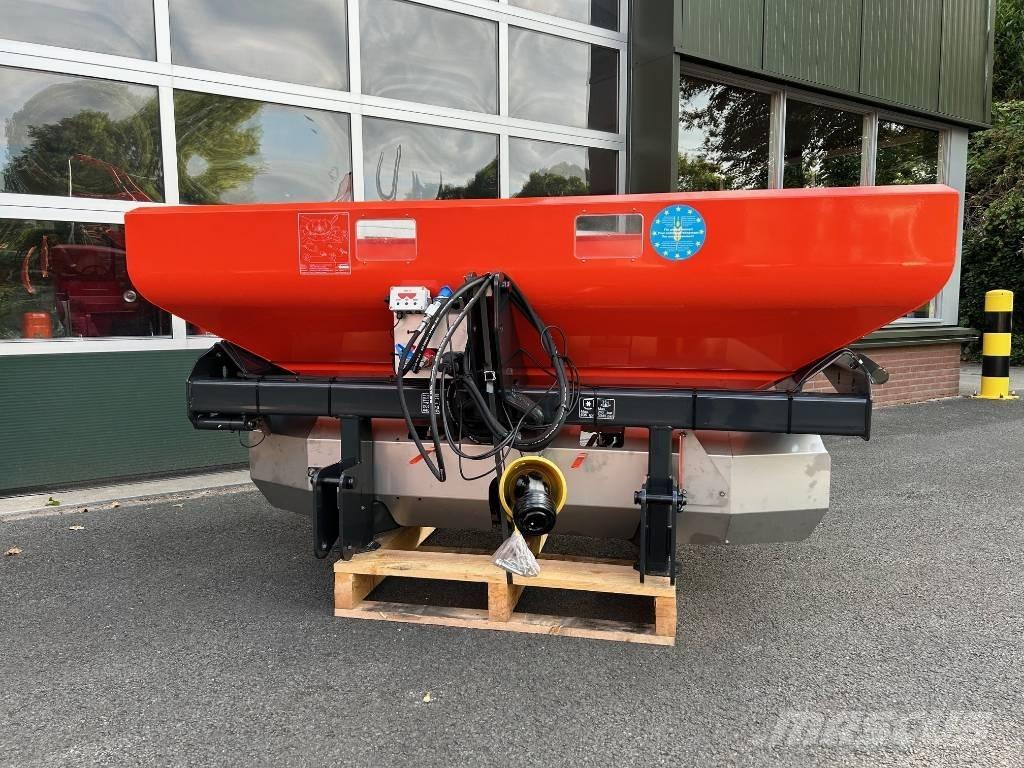 Kubota DSM 1100 Rozmetadlo minerálních hnojiv