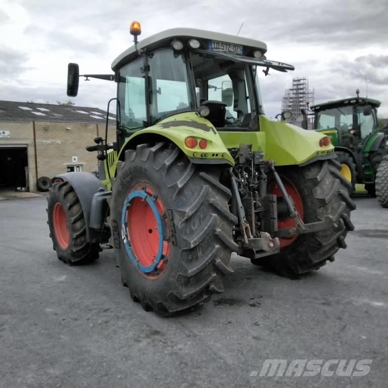 CLAAS 640 ARION Traktory
