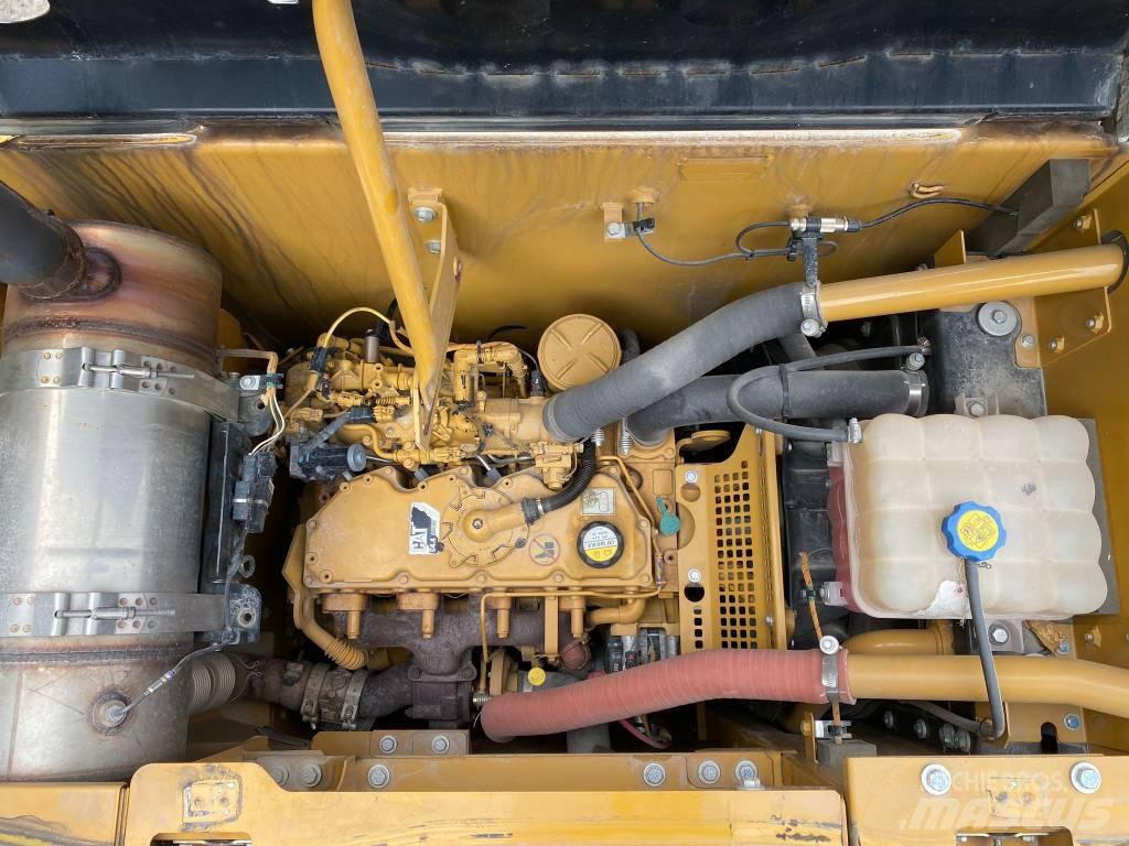 CAT 312 EL Kácecí harvestory