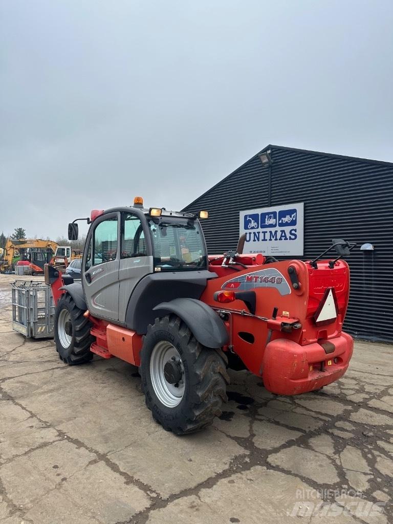 Manitou MT1440 Teleskopické manipulátory