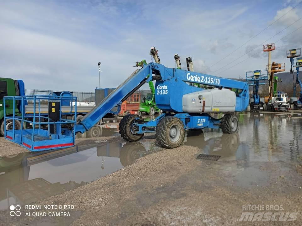 Genie Z 135/70 Kloubové plošiny