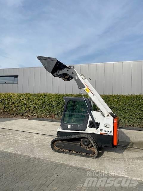 Bobcat T 450 Smykem řízené nakladače