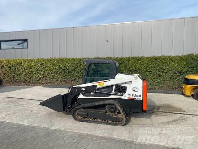 Bobcat T 450 Smykem řízené nakladače