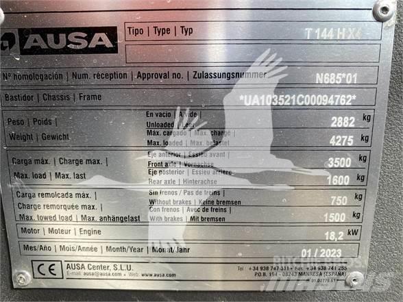 Ausa T144H Teleskopické manipulátory