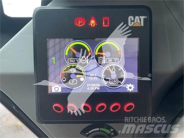 CAT 259D3 Smykem řízené nakladače