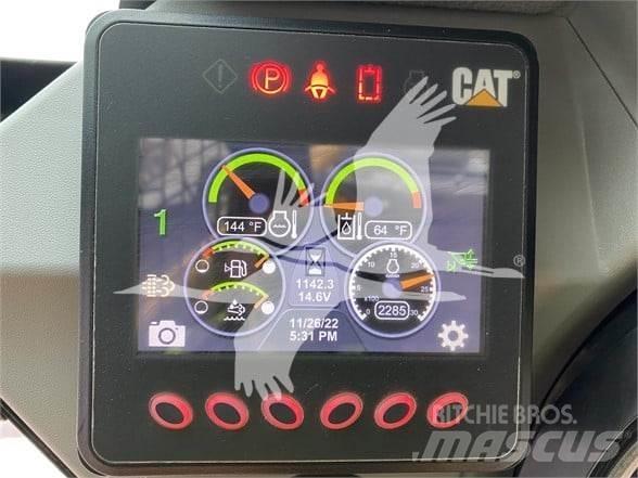 CAT 299D3 Smykem řízené nakladače