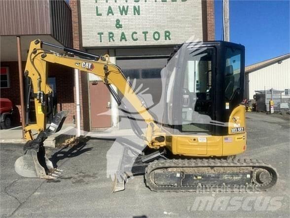 CAT 303.5E2 CR Mini rýpadla < 7t