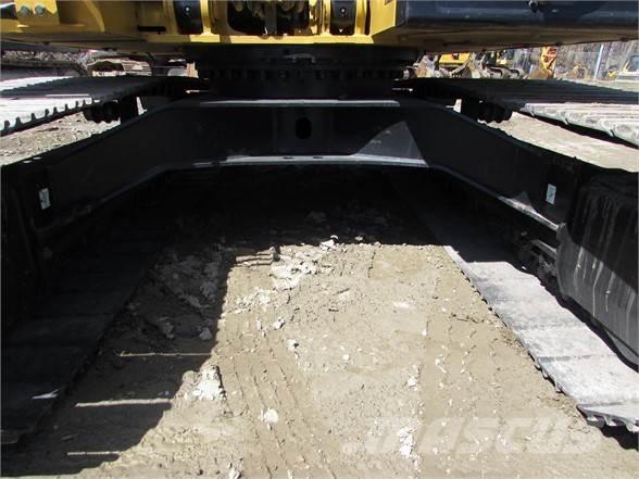 CAT 313F Pásová rýpadla