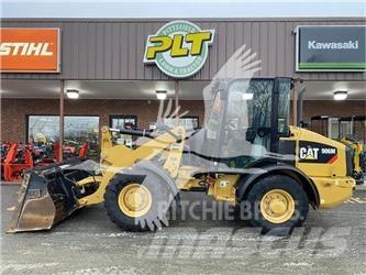 CAT 906M Kolové nakladače