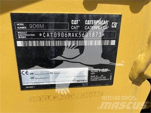 CAT 906M Kolové nakladače