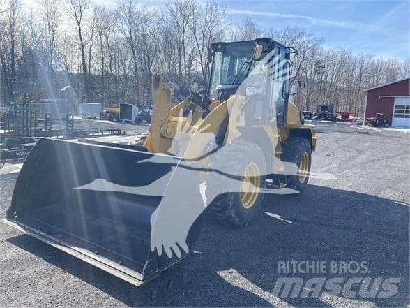 CAT 910 Kolové nakladače