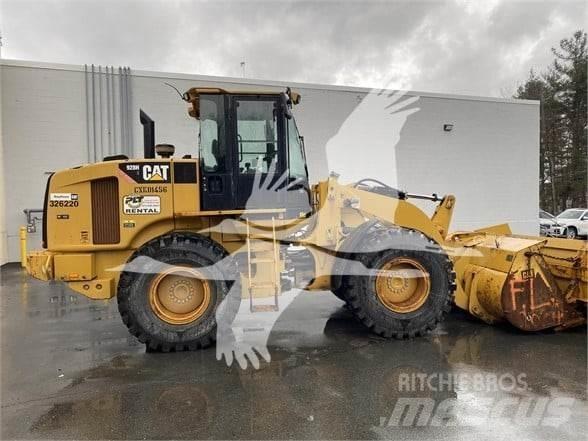CAT 928H Kolové nakladače