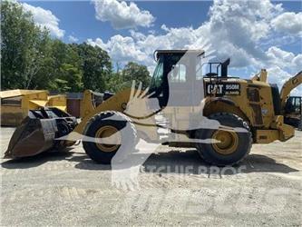 CAT 950M Kolové nakladače
