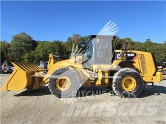 CAT 966K Kolové nakladače