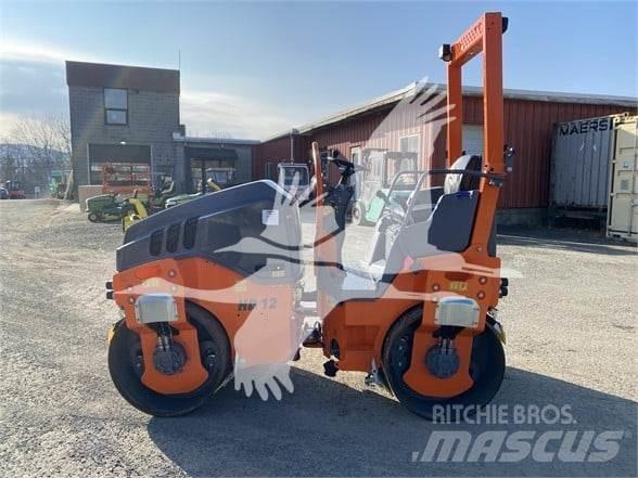 Hamm HD12VV Tahačové válce
