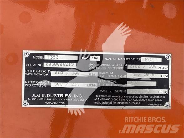 JLG T350 Přívěsové plošiny