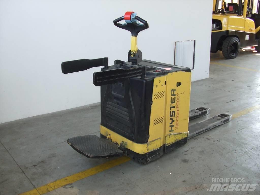 Hyster P2.0S Nízkozdvižný vozík s plošinou