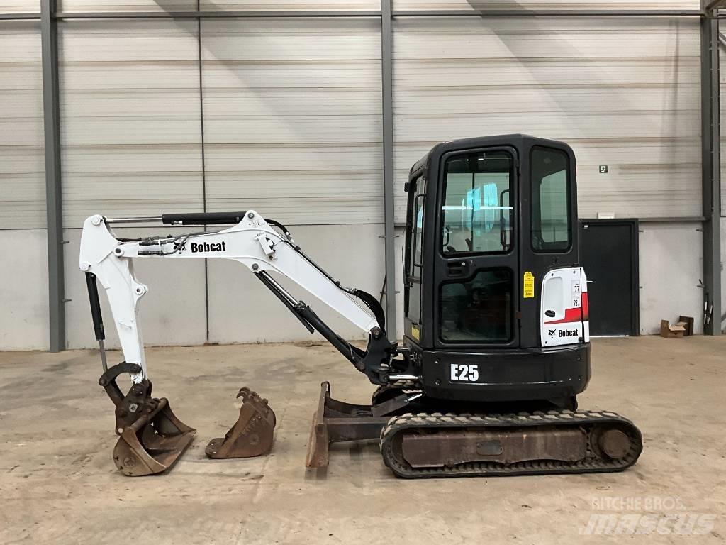 Bobcat E 25 Mini rýpadla < 7t