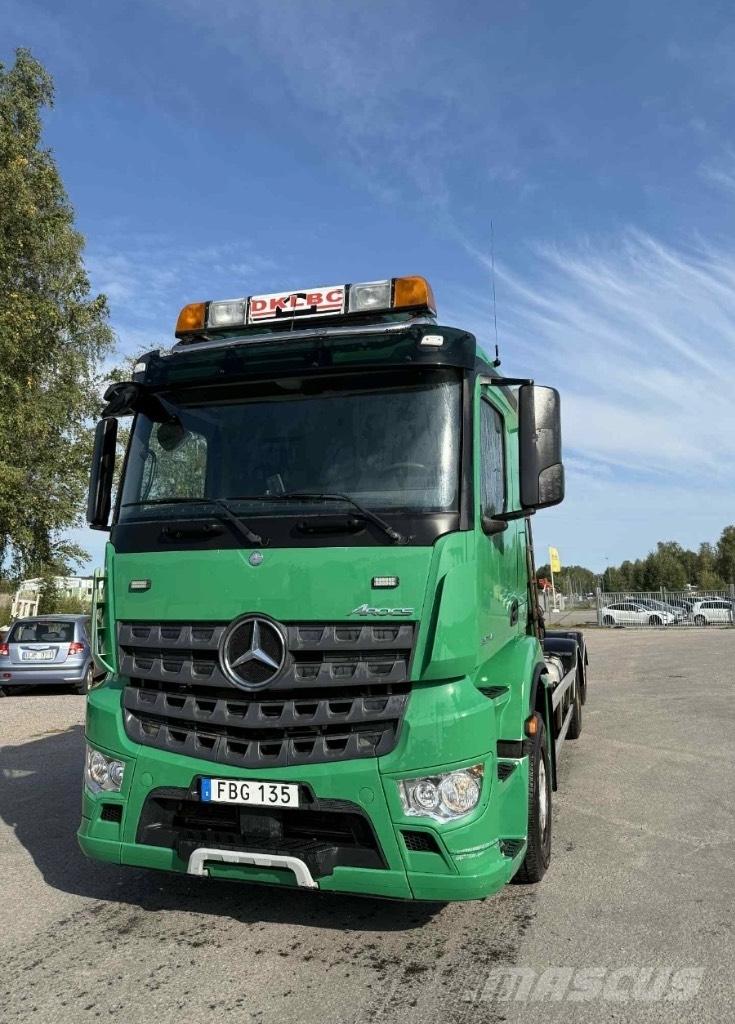 Mercedes-Benz Actros Hákový nosič kontejnerů
