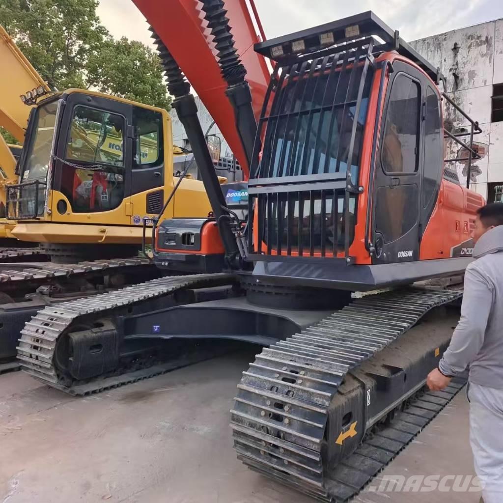 Doosan DX 300 Pásová rýpadla