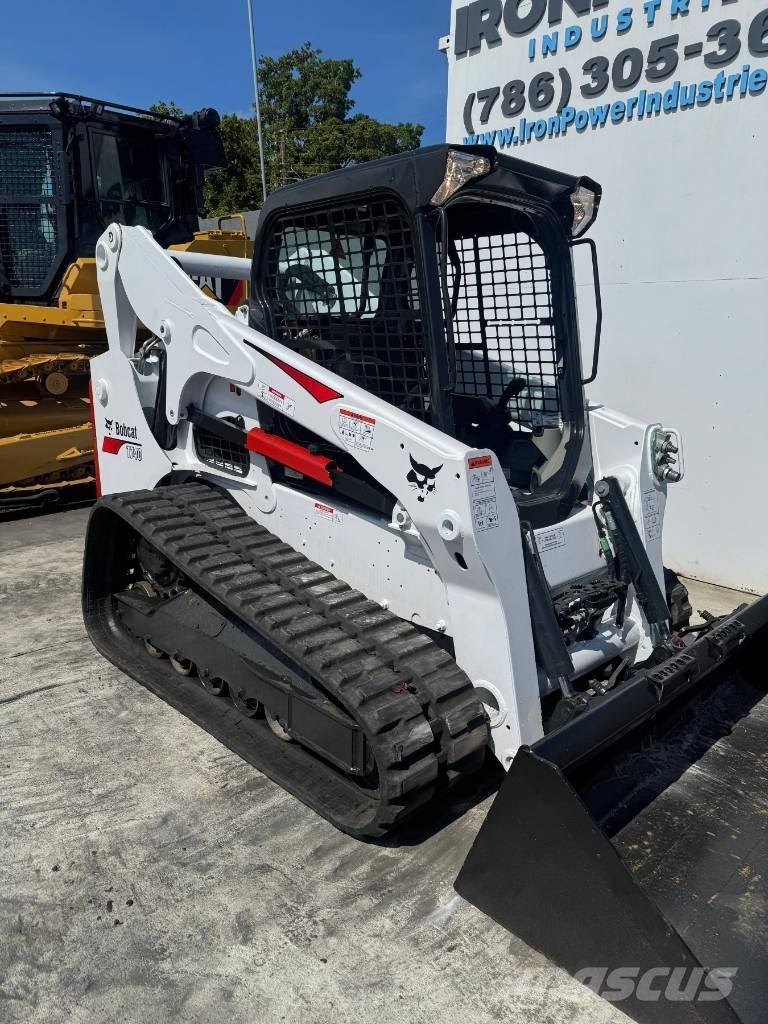 Bobcat T 740 Smykem řízené nakladače