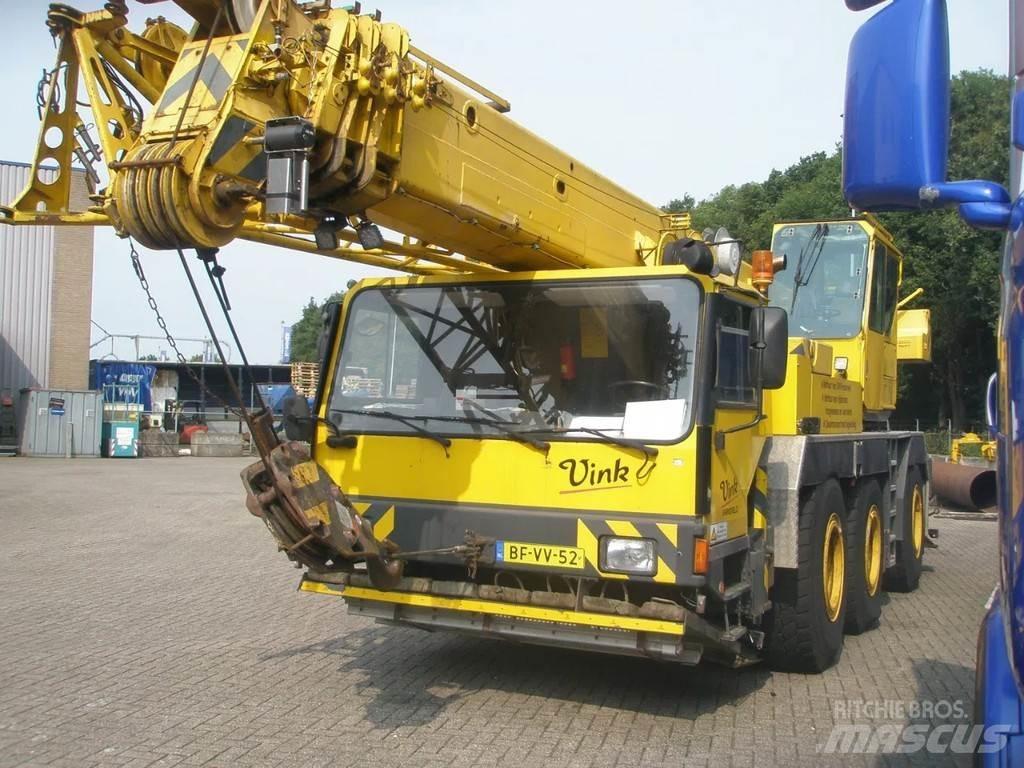 Liebherr LTM1040 Univerzální terénní jeřáby
