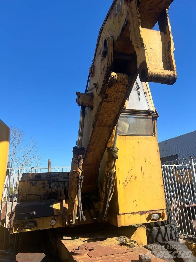 Liebherr 7951 Kolová rýpadla
